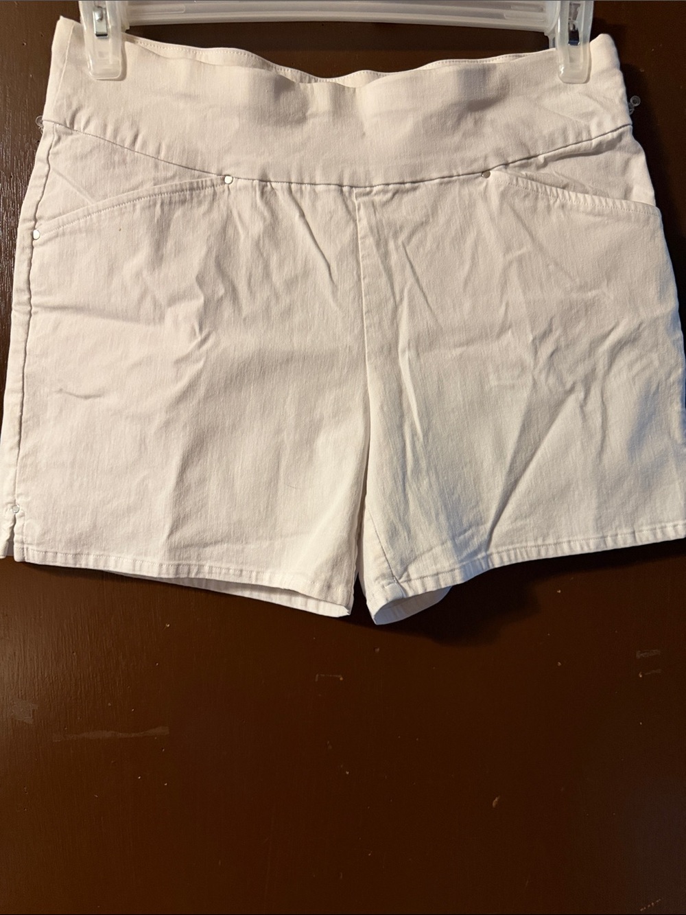Women's White Everyday Stretch Shorts